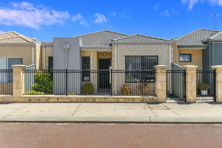 104 Bristlebird Approach