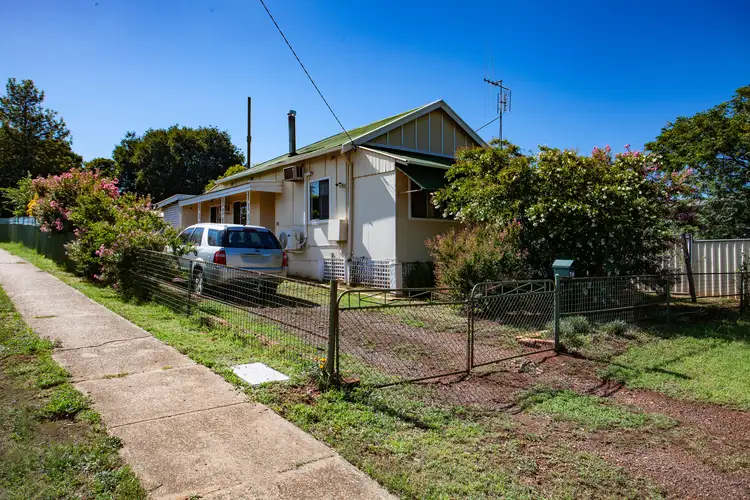 70 Pierce St, Wellington NSW 2820