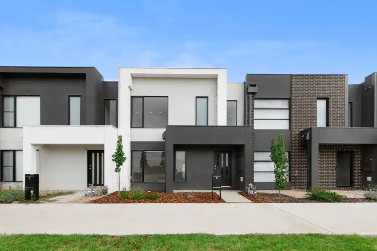 5 Clapton La
