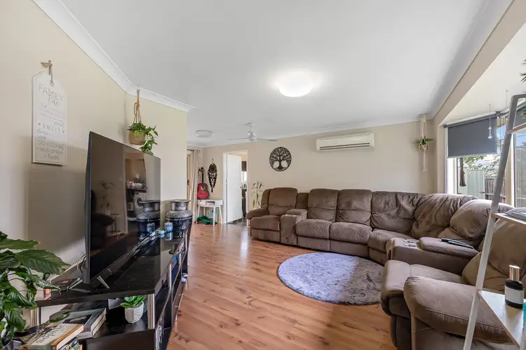 Fifth view of Homely house listing, 4 Rosslyn Cl, Clinton QLD 4680