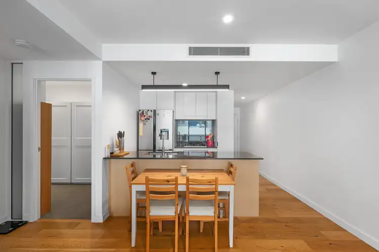 1 Cordelia St