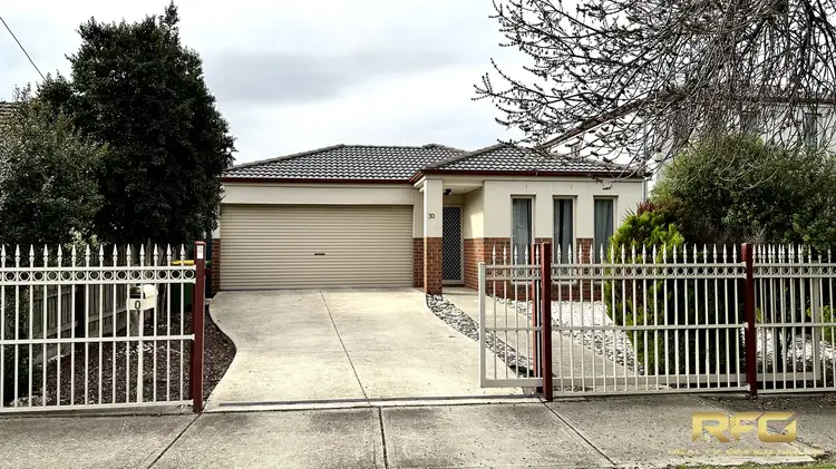 30 Darnley St