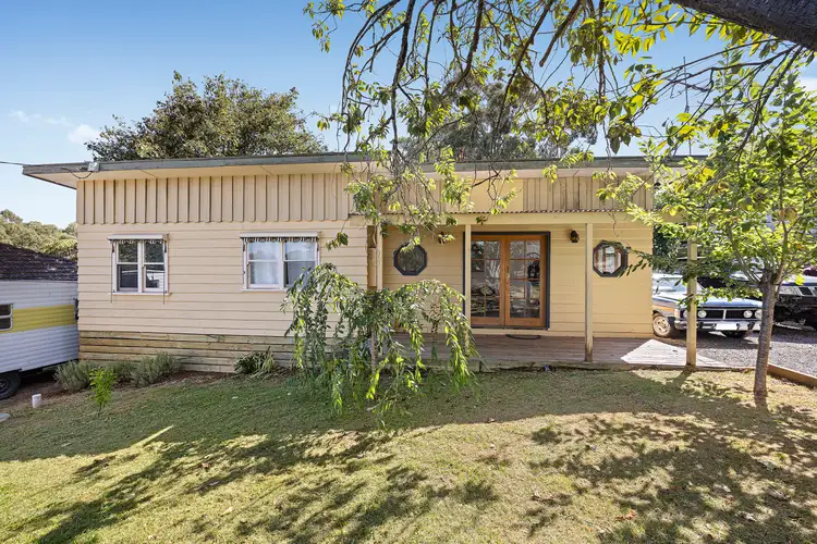 6 David St