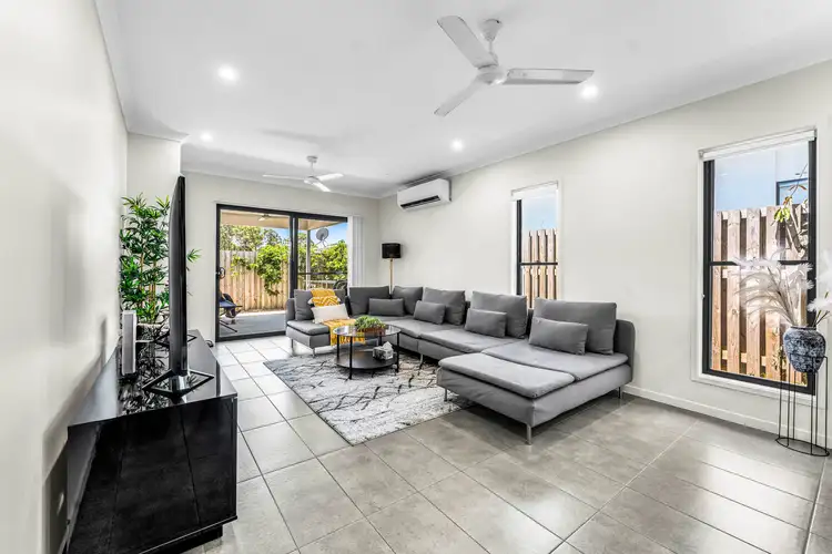 44 Grazier St