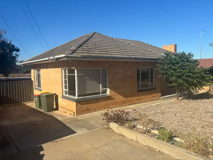 1050 North East Road