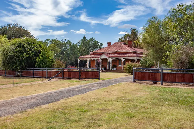 15 Falls Rd, Wellington NSW 2820