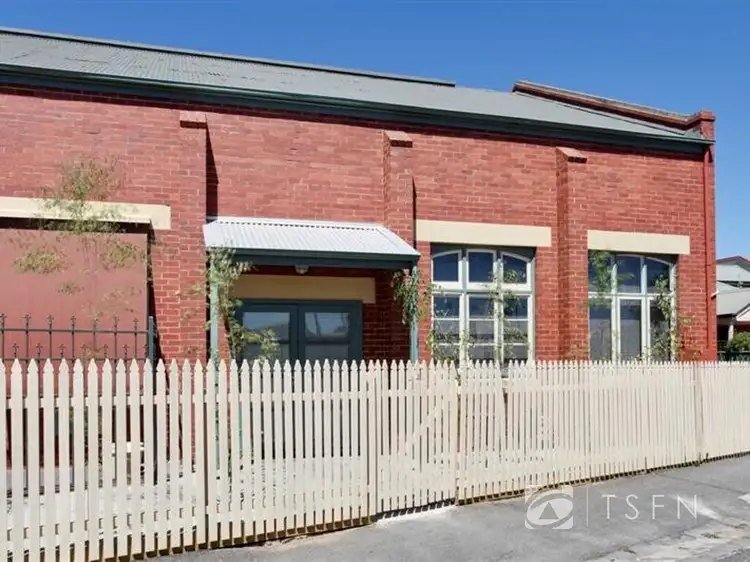 3 Hoskins Street, Quarry Hill VIC 3550