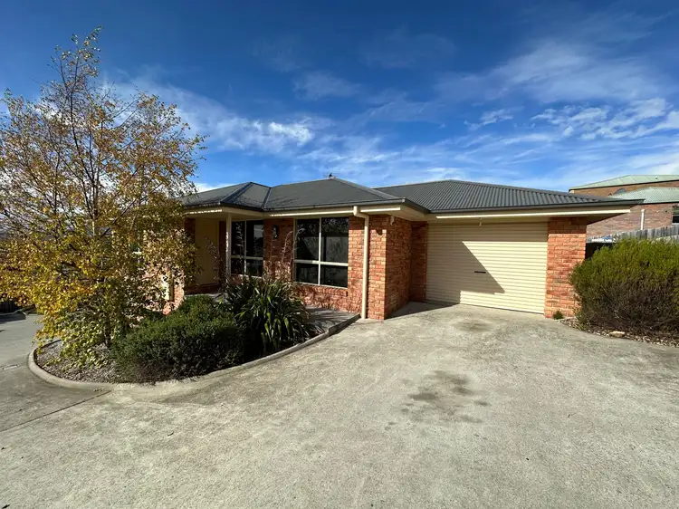 3 Russell Rd