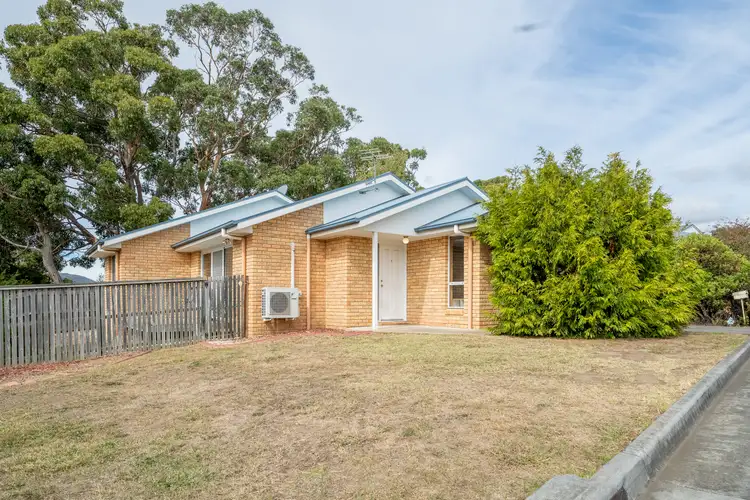 39 Beach Rd