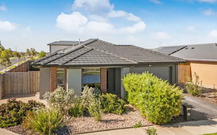 24 Yang Rd, Mambourin VIC 3024