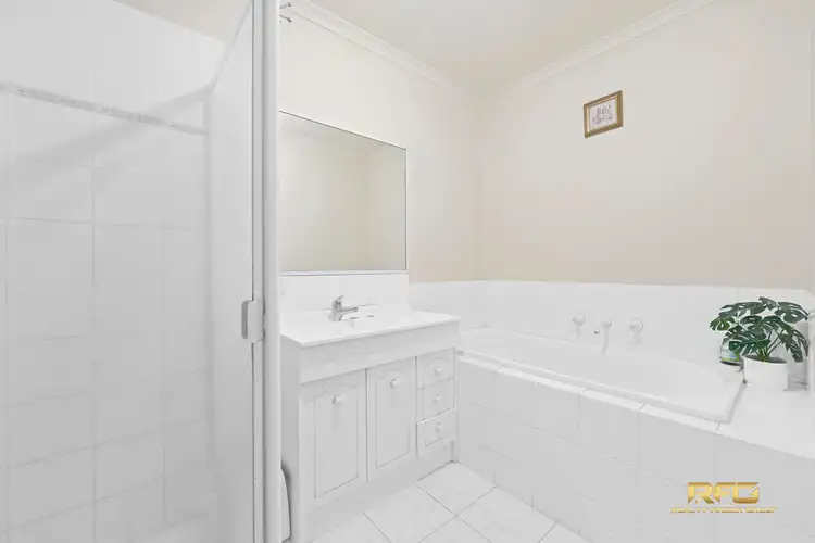 Fifth view of Homely unit listing, 2/15 Brindalee Way, Hillside VIC 3037