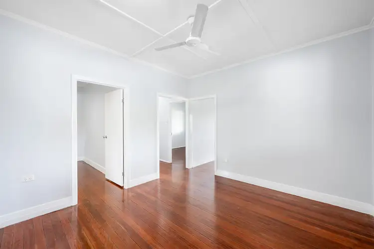 10 Bayne St