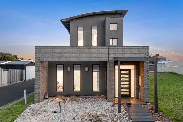 120 Pearl Bay Passage, St Leonards VIC 3223
