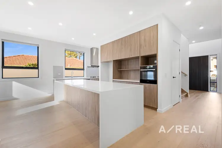 1/6 Aurisch Avenue, Glen Waverley VIC 3150