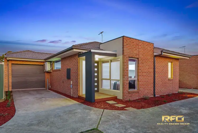 Main view of Homely unit listing, 2/17 Adelaide St, St Albans VIC 3021