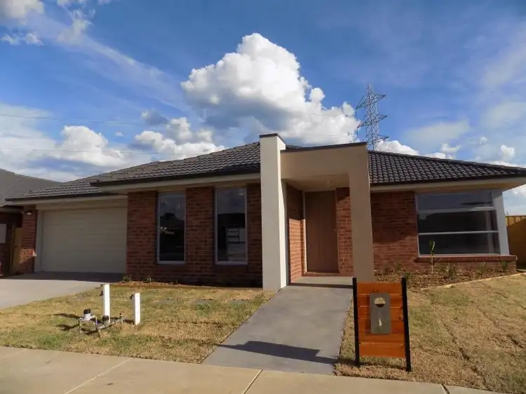 27 Daybreak Avenue, Armstrong Creek VIC 3217