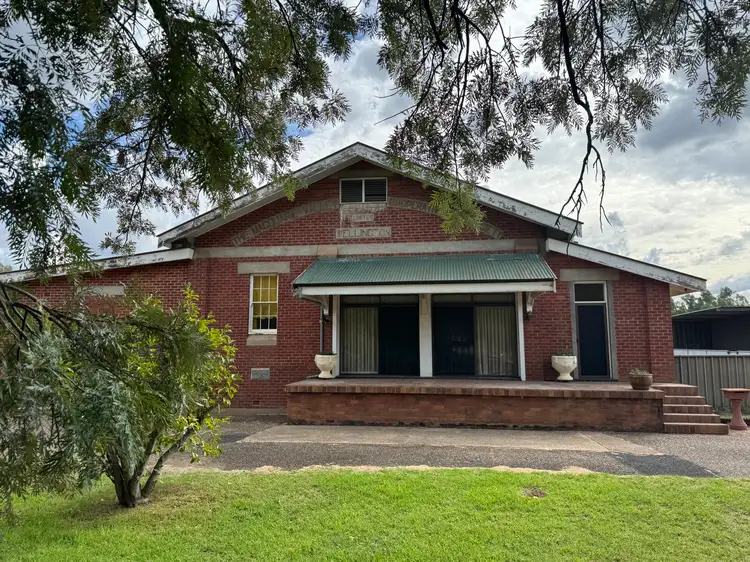 11 Raymond St, Wellington NSW 2820