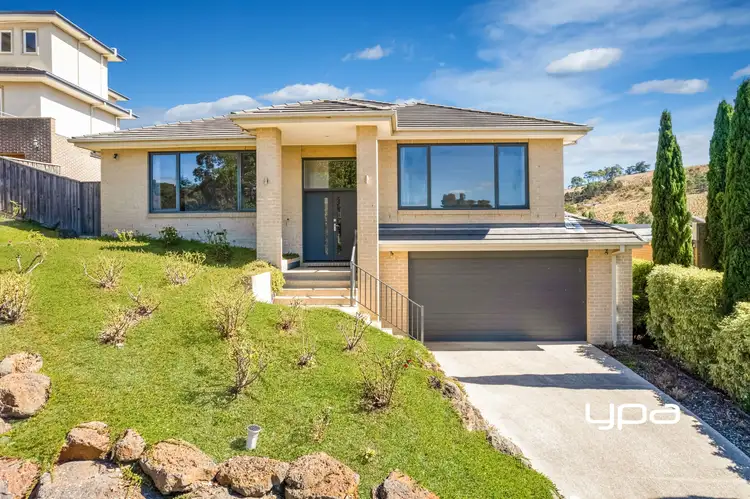 67 Bundanoon Ave, Sunbury VIC 3429