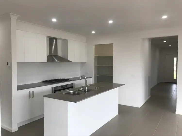 38 Hiskey Crescent, Werribee VIC 3030