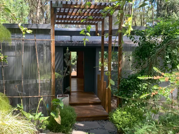 21 Alice St, Sassafras VIC 3787