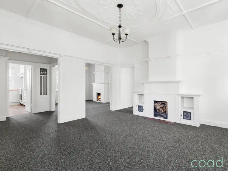 8A Dickens St