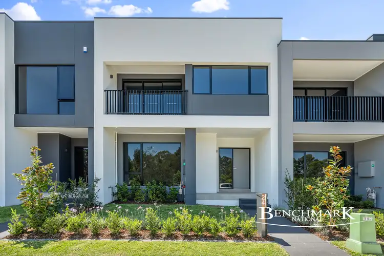 24 Spinnaker Dr, Moorebank NSW 2170