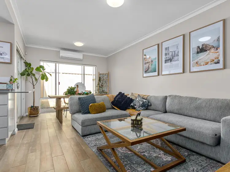 65C Forrest Rd, Hamilton Hill WA 6163