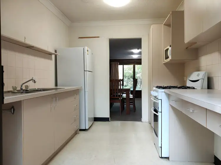 Fifth view of Homely unit listing, 4/132 Sir Fred Schonell Drive, St Lucia QLD 4067