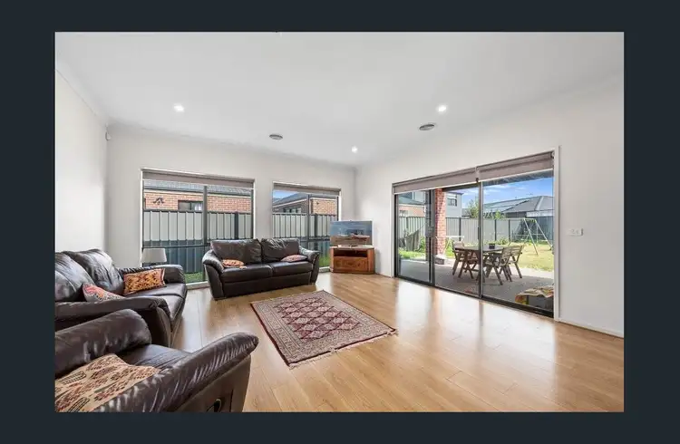 Fifth view of Homely house listing, 10 Fiore Way, Truganina VIC 3029