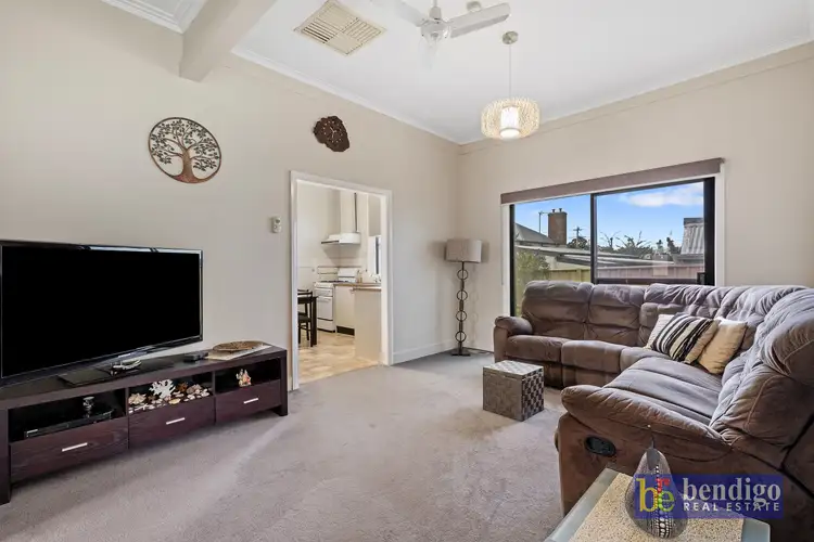 8 Tariff St, Eaglehawk VIC 3556