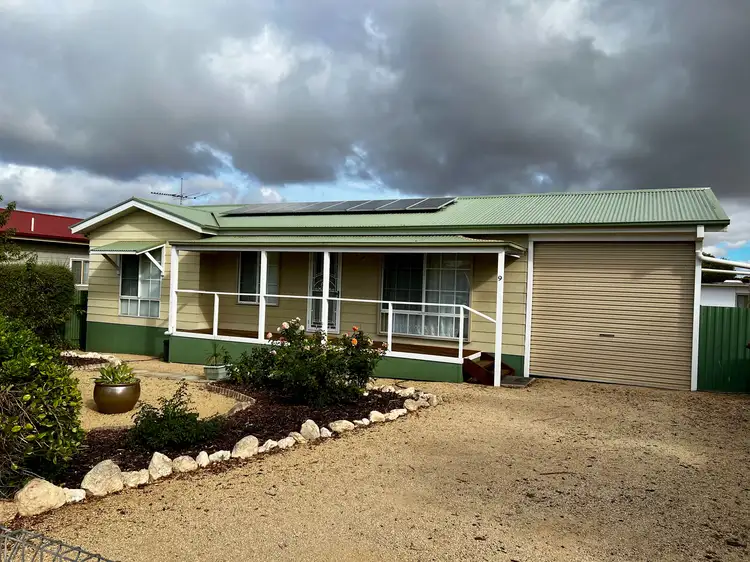 9 Douglas Ct, Tiddy Widdy Beach SA 5571
