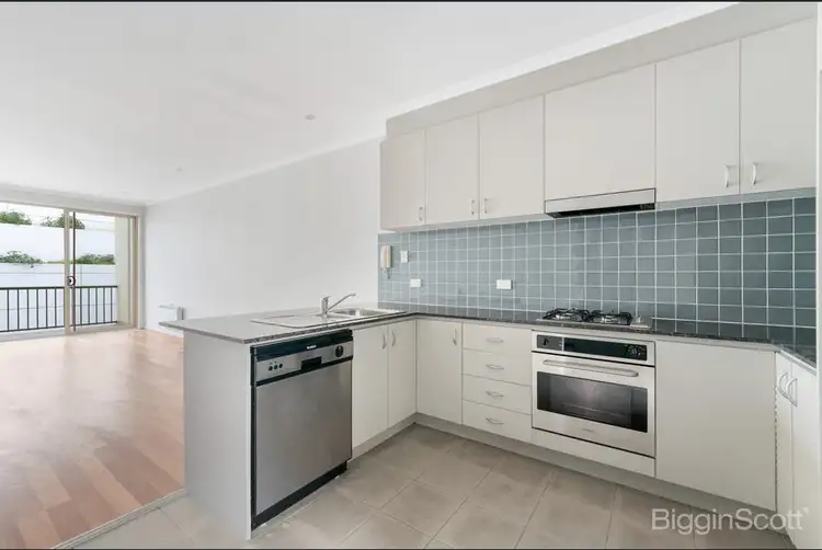 33/4 Wests Road, Maribyrnong VIC 3032