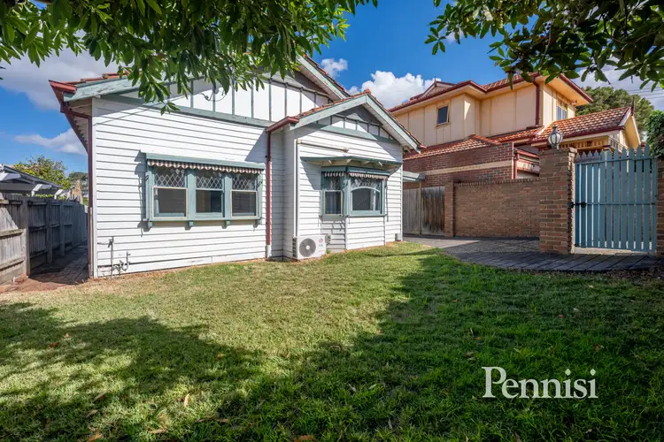 15 Woolley Street, Essendon VIC 3040