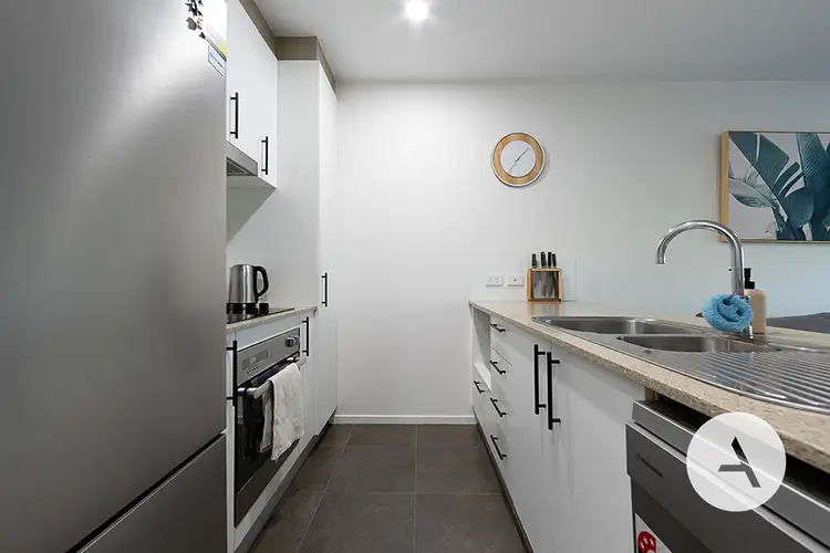 2/4 Thadoona St, Crace ACT 2911
