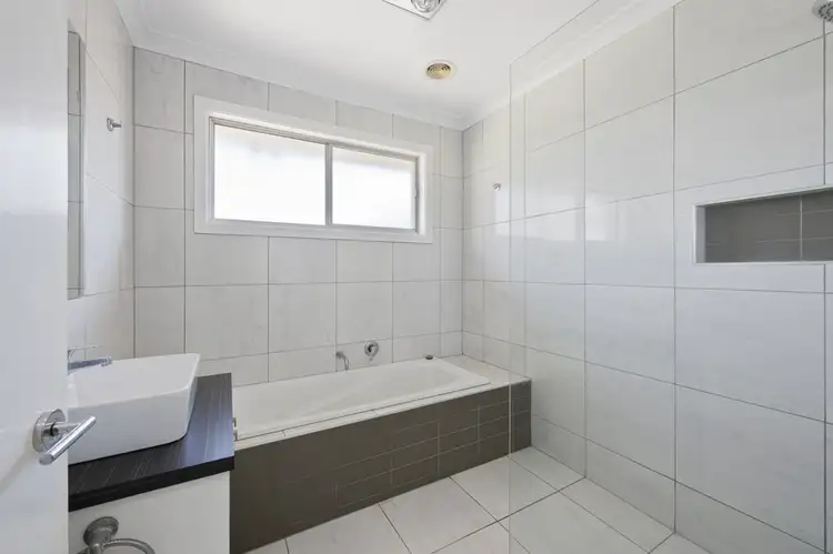 Fifth view of Homely house listing, 5 Pauls Cres, Wendouree VIC 3355