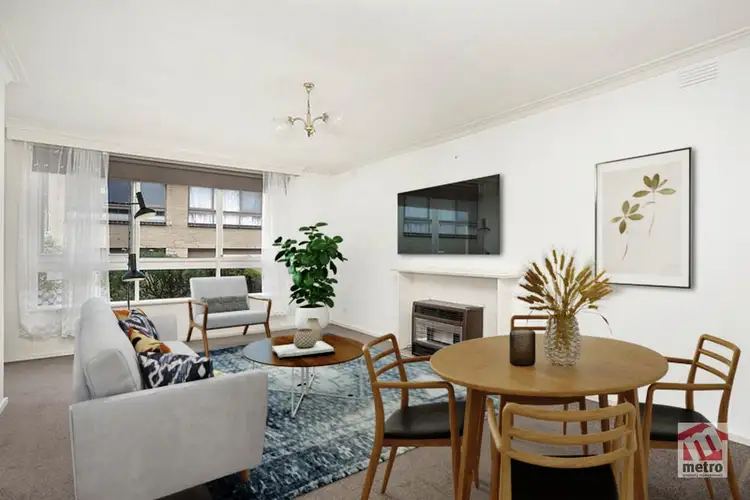 2/6 Essex Road, Surrey Hills VIC 3127