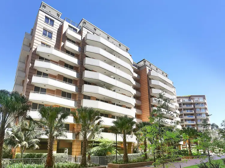 16/4-10 Pound Road, Hornsby NSW 2077