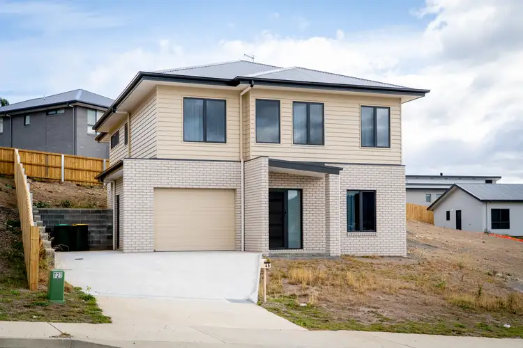 45 Stony Pt Dr