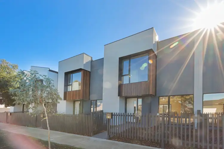 26 Saltmarsh Cres, Point Cook VIC 3030
