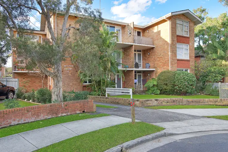 2/10 Grafton Crescent, Dee Why NSW 2099