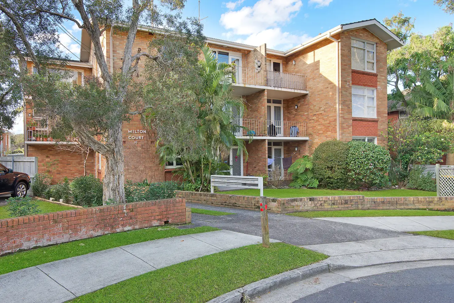Main view of Homely unit listing, 2/10 Grafton Crescent, Dee Why NSW 2099