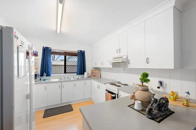 Fifth view of Homely townhouse listing, 10/8 Nothling St, New Auckland QLD 4680