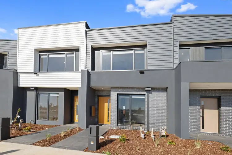 9 Croft Street, Clyde North VIC 3978