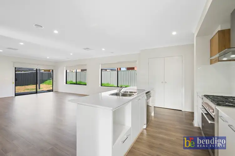 10 Oakwood Ave, Jackass Flat VIC 3556