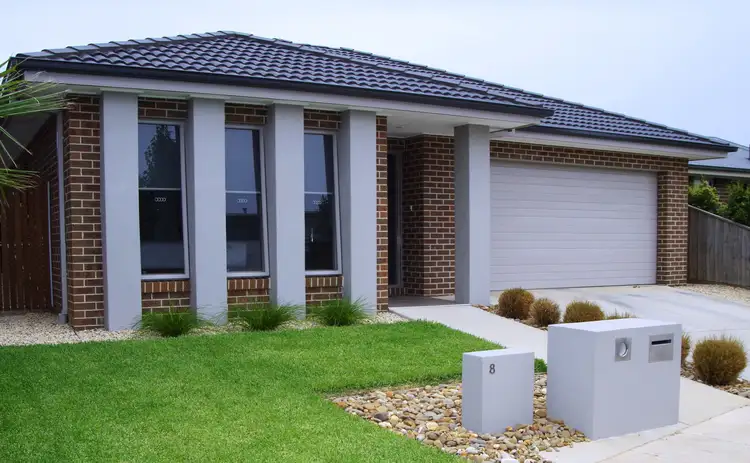 8 Sapphire Dr, Alfredton VIC 3350