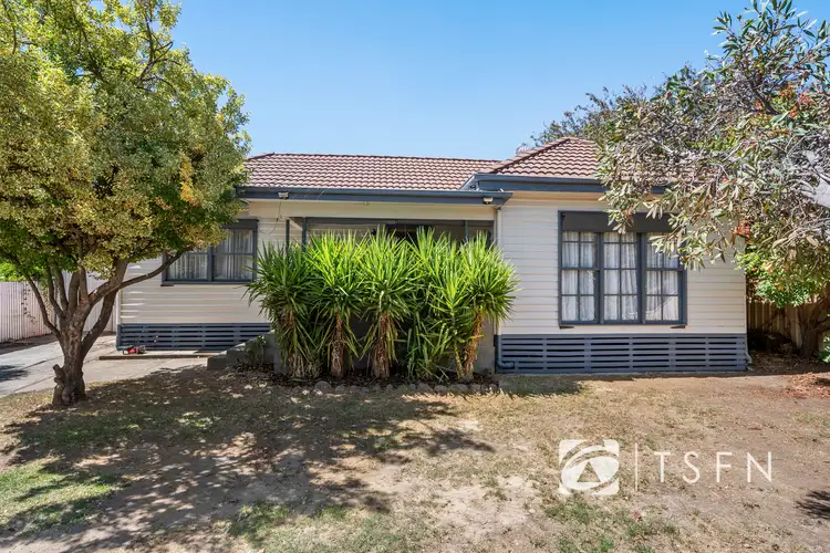 5 Longmore St, Kangaroo Flat VIC 3555
