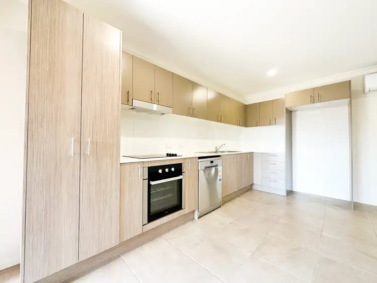 2/7 York St, Pimpama QLD 4209