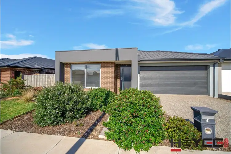 38 Pankina Rd, Mambourin VIC 3024