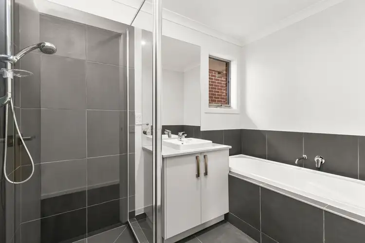 Fifth view of Homely house listing, 1 Kneebone Pl, Charlemont VIC 3217