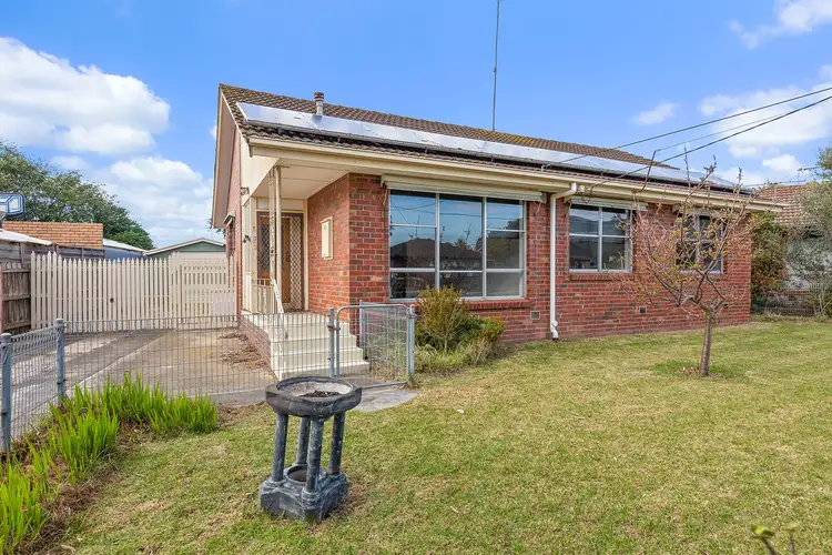 5 Neptune Ave, Newcomb VIC 3219